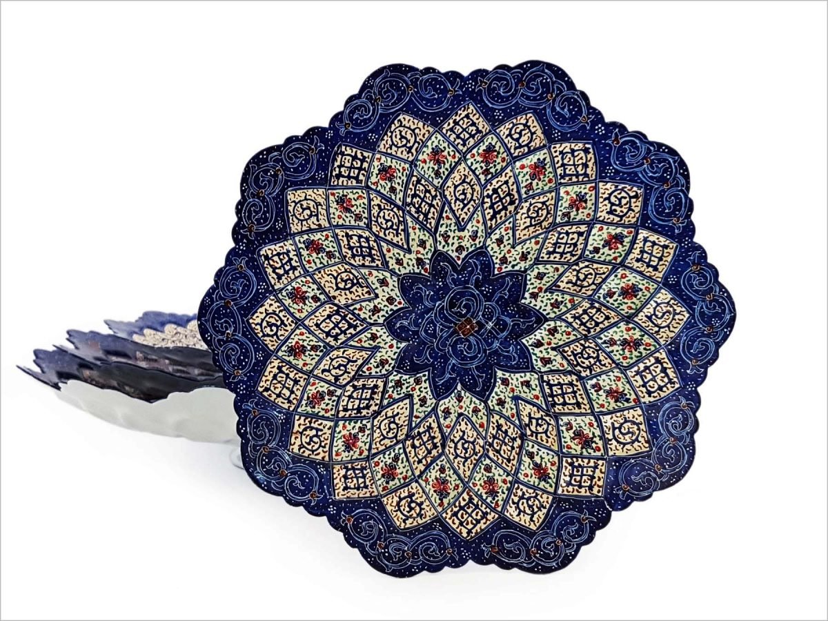 A 16cm Minakari Decorative Plate featuring exquisite arabesque and Islimi motifs in vibrant colours, reflecting the depth of Persian artistry.
