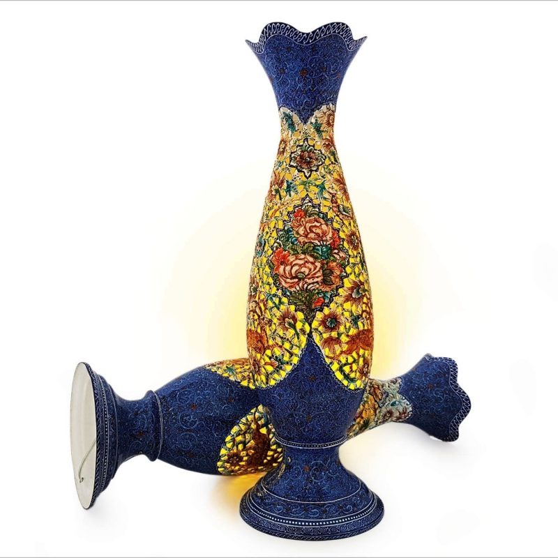 Handcrafted 36 cm (14.2 inches) enamelled table lamp from Isfahan, showcasing intricate Persian designs.