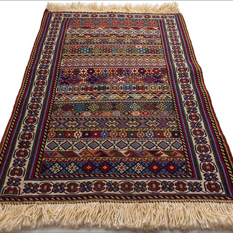 Persian Rug Completely Made By Hand. Size 90cm × 60cm. Geometric Pattern.