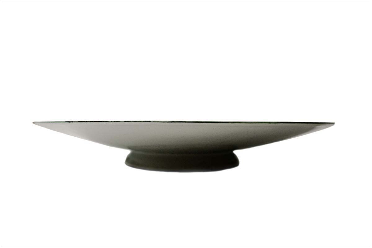 Hand-painted White Minakari Decorative Plate adorned with Persian floral and foliate patterns, echoing the grandeur of Persian craftsmanship.