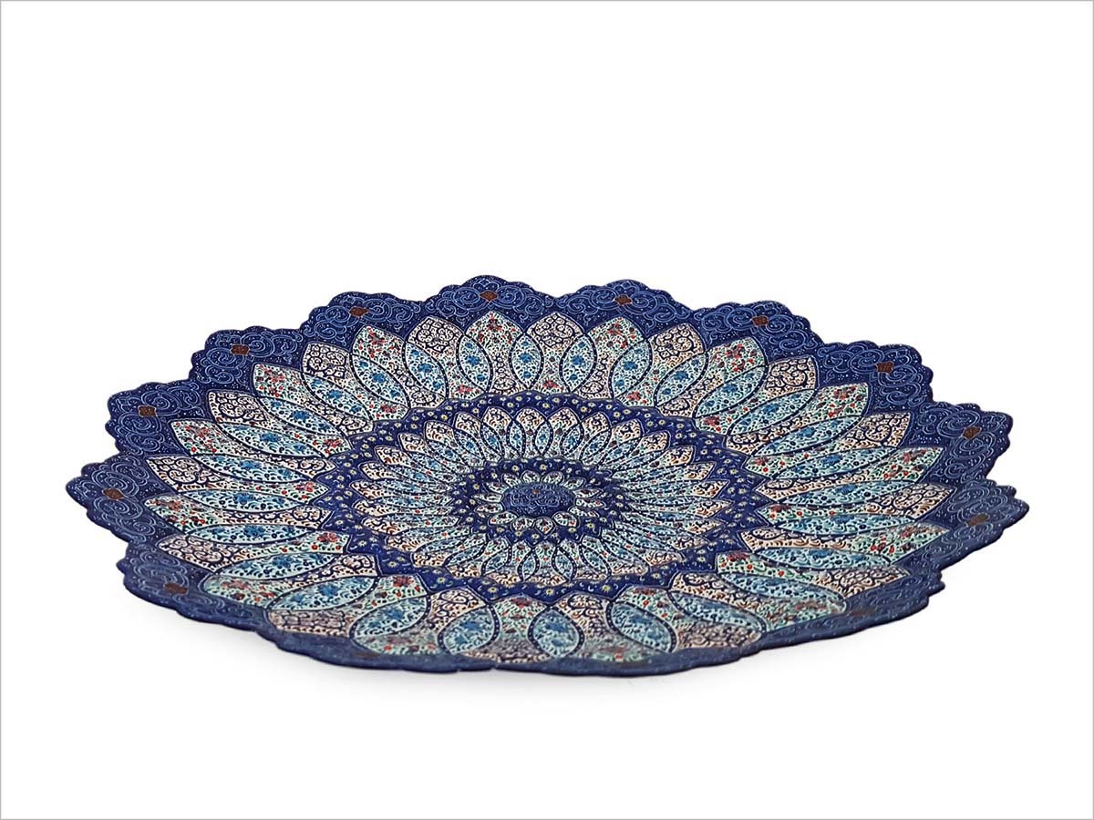 Arabesque Minakari Plate showcasing intricate geometric patterns, demonstrating the skill and dedication of Isfahan's craftsmen.